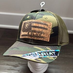 Ariat Camo Flag patch snap back,canvas/mesh cap,6 panel